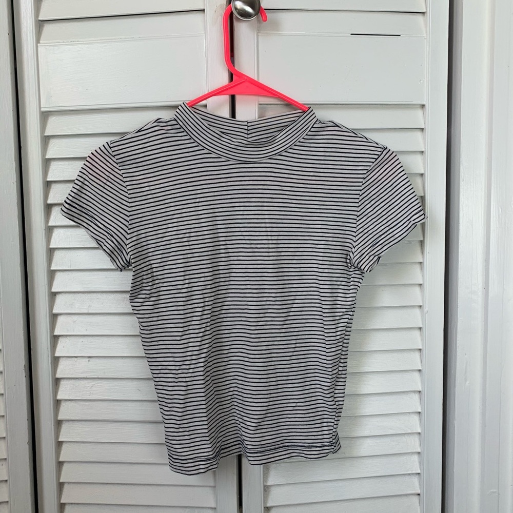 h&m stripped crop top